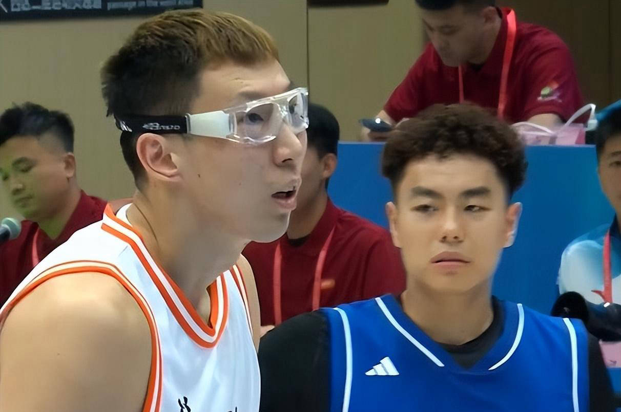 四川男篮主场大败，士气受挫，困境难解(四川分为哪四个川)