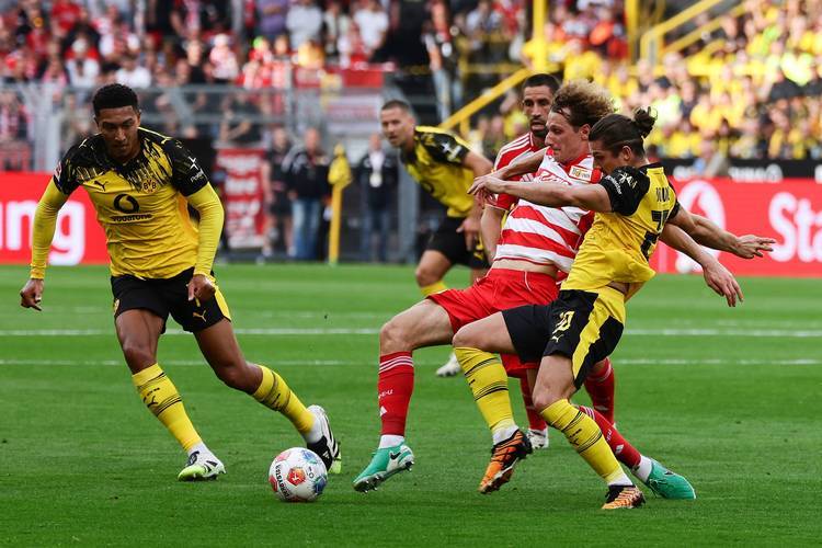 包含沃尔夫斯堡后防线表现不佳,成为球队进步的瓶颈的词条 包含沃尔夫斯堡后防线表现不佳,成为球队进步的瓶颈的词条